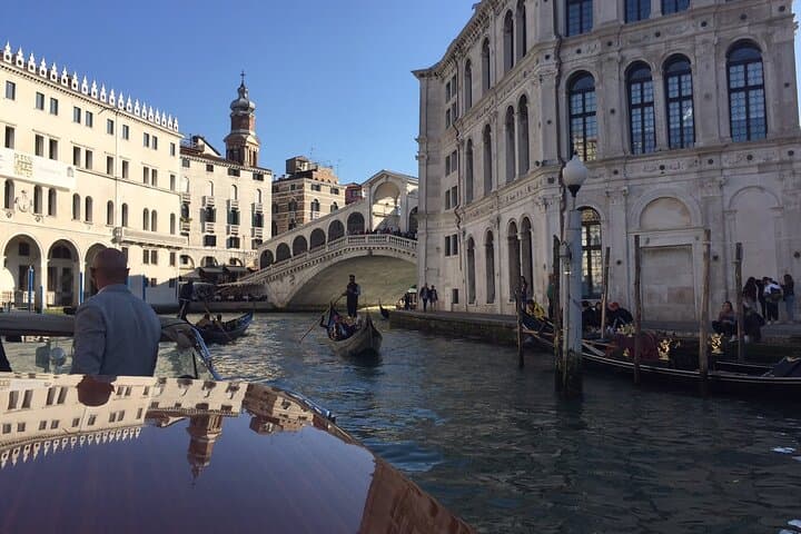 Private Transfer from Marco Polo airport (VCE) to Ravenna cruise terminal