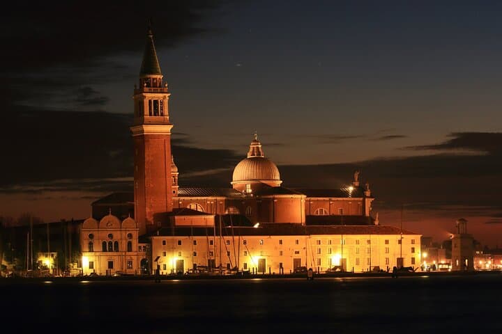 Private Transfer from Marco Polo airport (VCE) to Ravenna cruise terminal