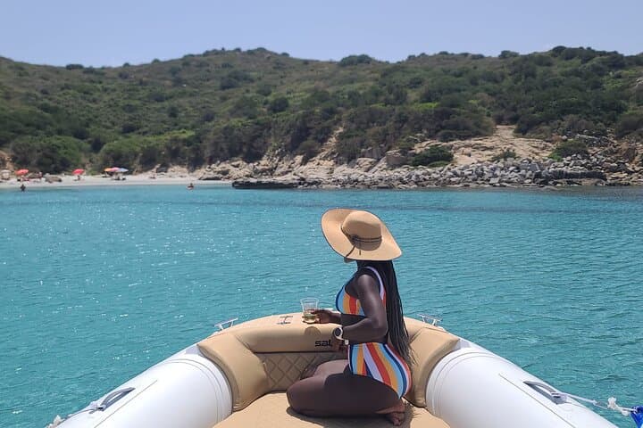 Get your Boat Tour with PRISCILLA to the best Cagliari Coves".