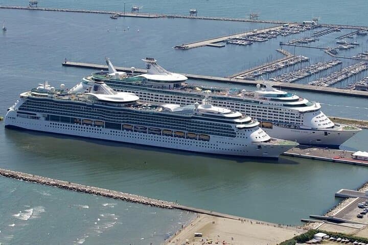 Private Transfer: Venice or Airport VCE to Cruise Port of Ravenna