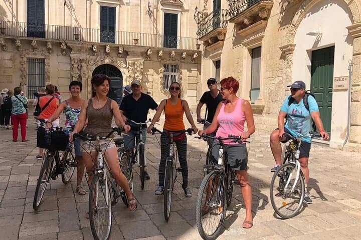 Lecce Historical Attractions Tour in Group (2h)
