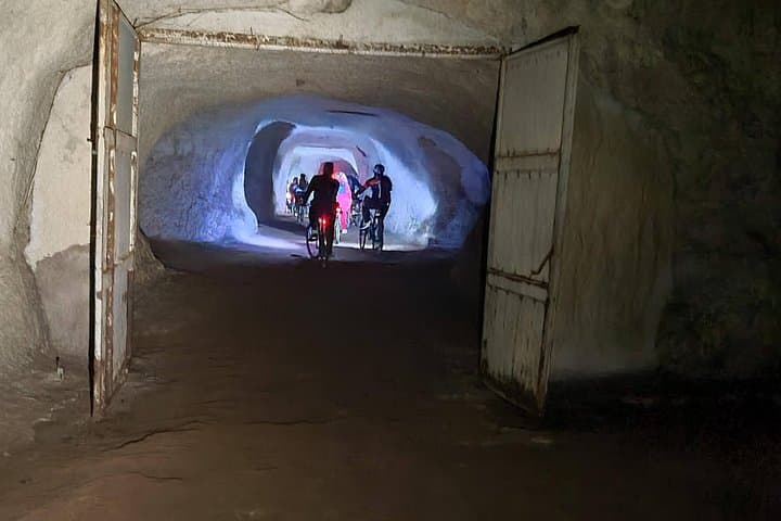 Rome: Appia Antica E-Bike tour with Rome's Underground Labyrinth