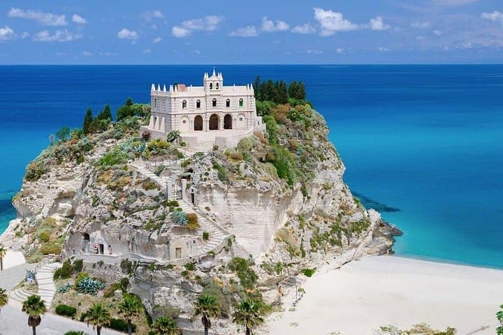Tropea Santa Maria Dell 'island