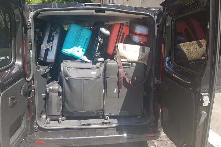 Transfer from Fiumicino Airport to the Civitavecchia Port
