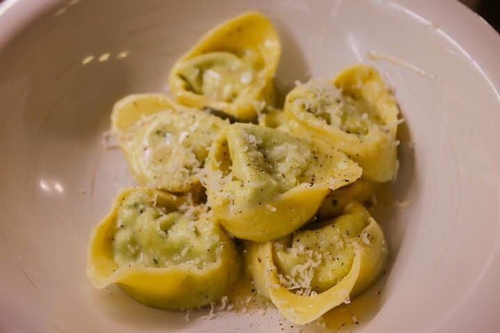 Bologna: the red medieval pearl and its delicious food (private tour)