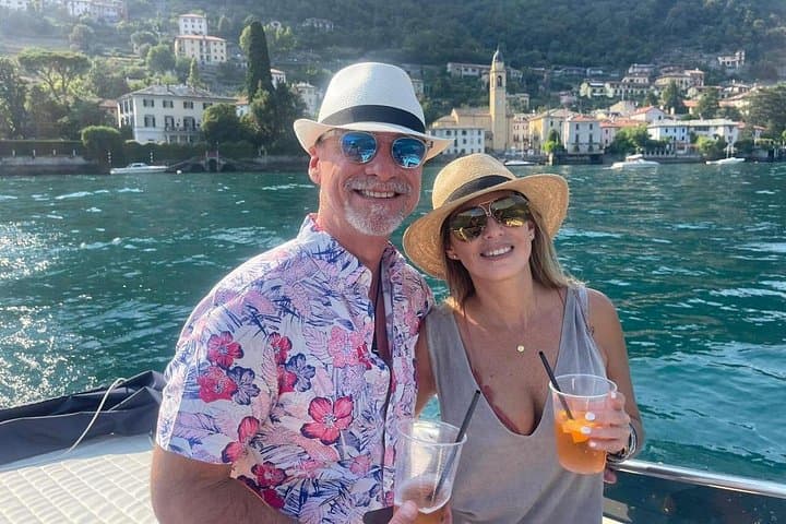 4H Como Lake Cruise drop of Bellagio and Varenna on Mostes Boat