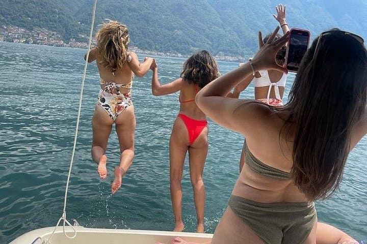 4H Como Lake Cruise drop of Bellagio and Varenna on Mostes Boat