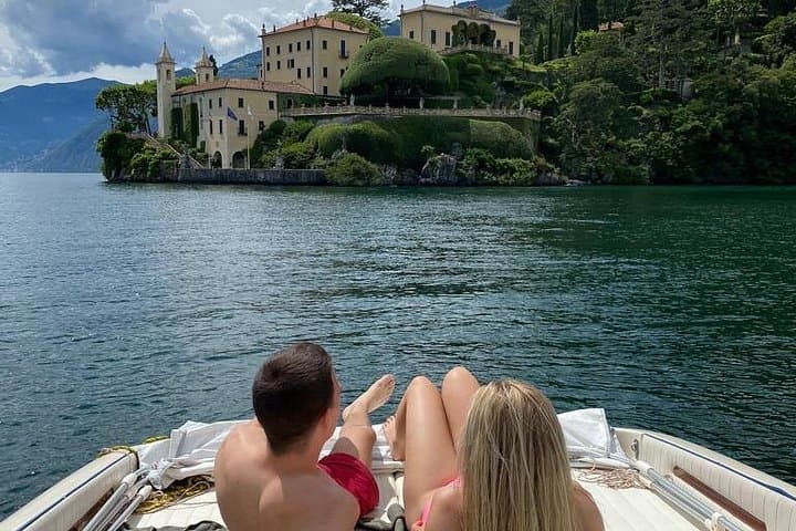4H Como Lake Cruise drop of Bellagio and Varenna on Mostes Boat