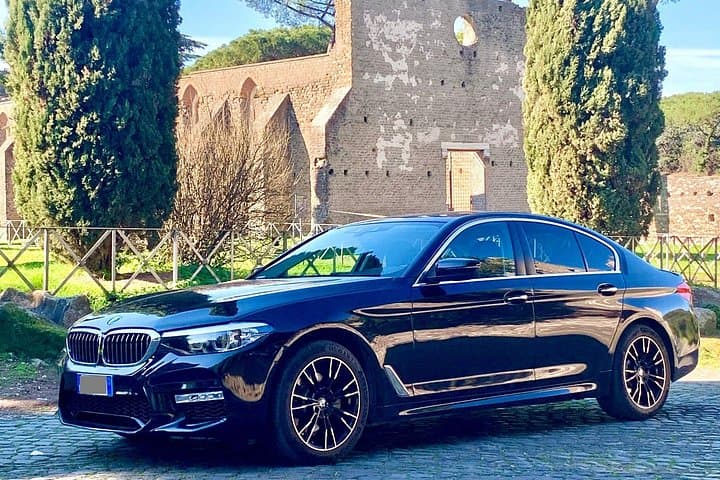 Linate Airport Milan (LIN) to Milan - Arrival Private Transfer