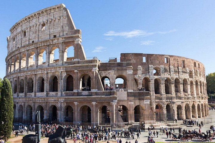 Express Colosseum - Private Guided Tour with a Top-Rated Guide