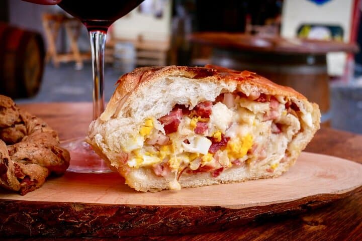 Private Naples Culinary Tour: Pizza, Wine & Local Tastings