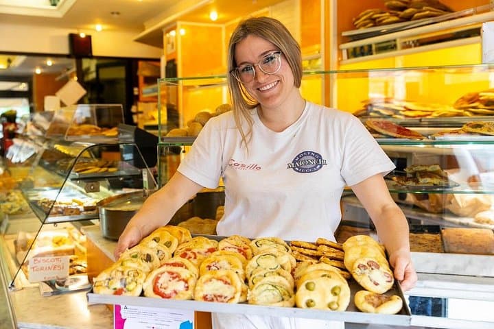 Florence Food Tour of 10+ Authentic Tastings with Cheeses & Wines