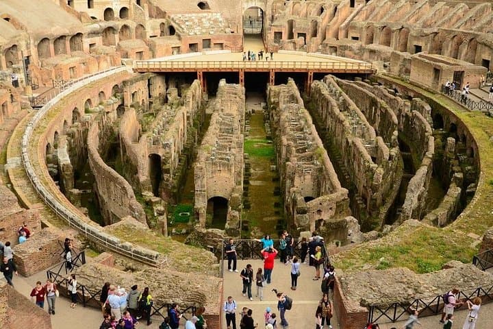 Colosseum, Roman Forum and Palatine Hill Fully Guided Tour