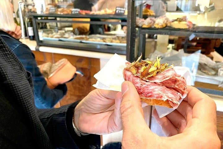 Eating Venice Street Food Tour with Guided Tasting and Sightseeing