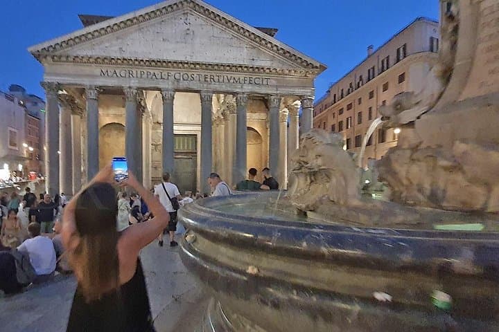 Rome Night Walking Tour of Pantheon Trevi Fountain Navona & more