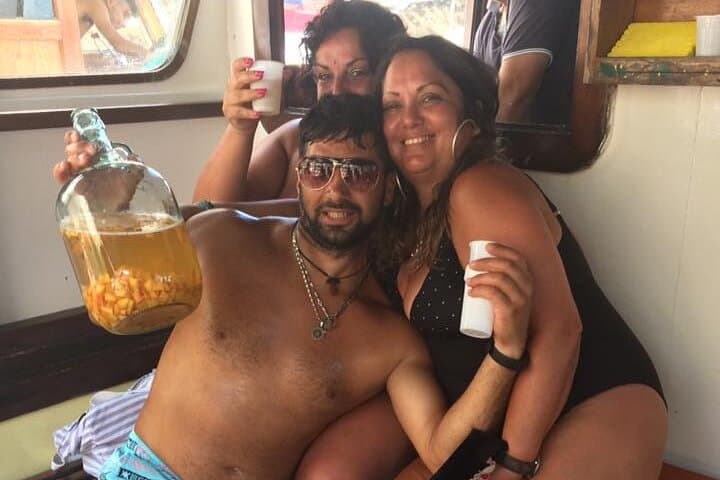 Boat tour of the island of Ischia with lunch and bath