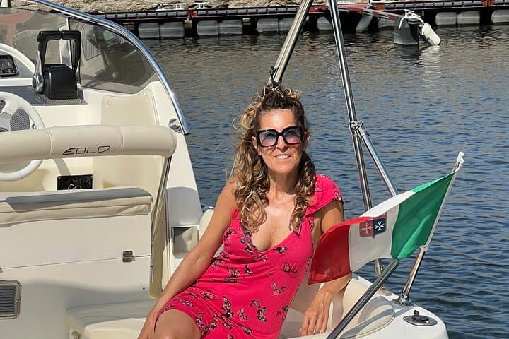 the boat of choice for beautiful girls!