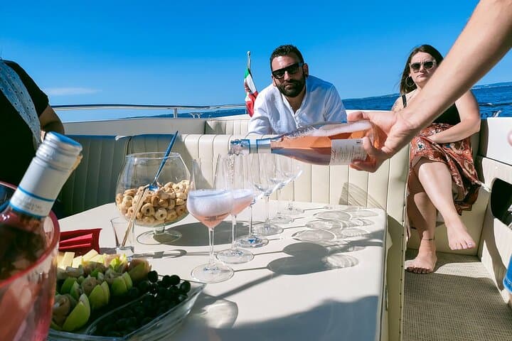Private Boat Tour and Wine Tasting in Lazise