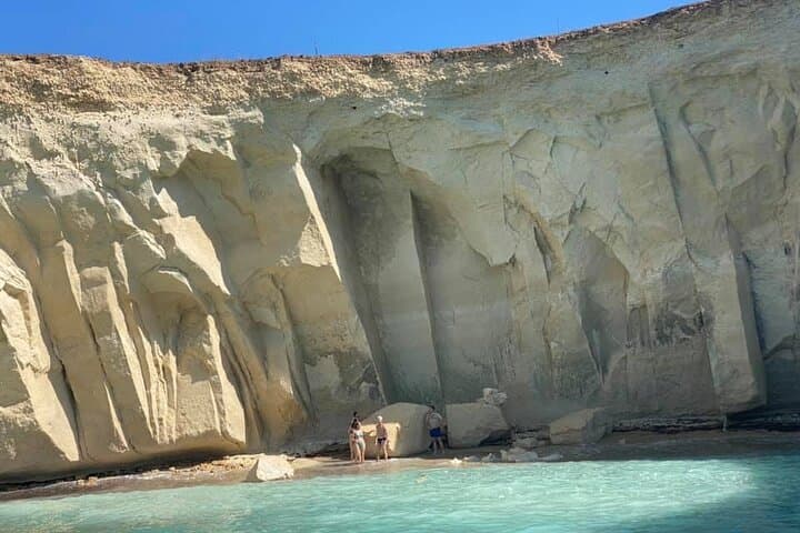 Boat tour to Pillirina, sea caves and Ortigia & Swimming Stops