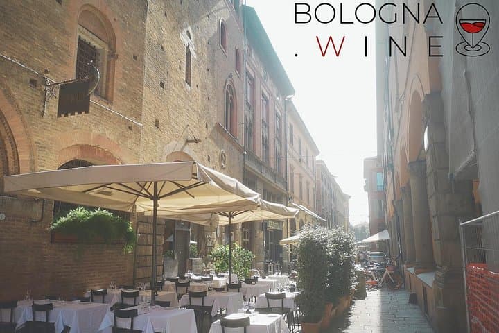 The downtown wine experience