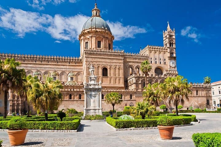 Palermo Scavenger Hunt & Highlights Self-Guided Walking Tour