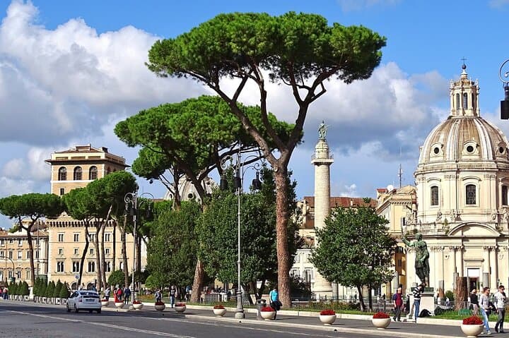 Explore Rome in Style: Golf Cart Tour with Optional Private Guide