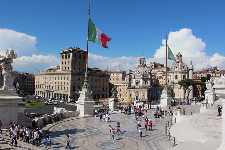 Explore Rome in Style: Golf Cart Tour with Optional Private Guide