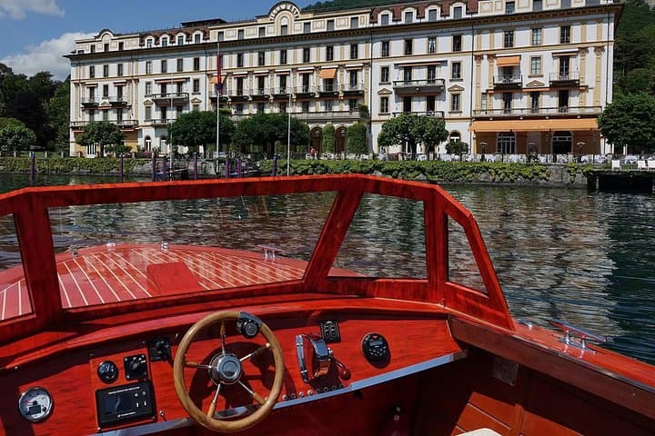 1 Hour Private Wooden Boat Tour on Lake Como 10 pax