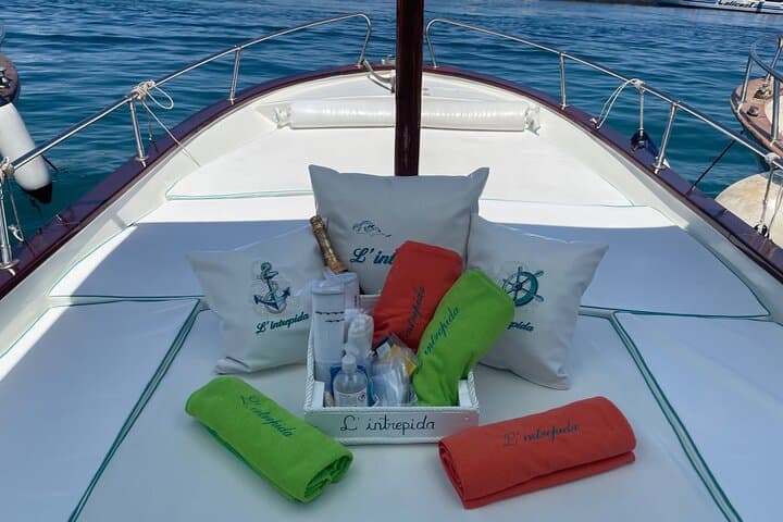 Complete Private Guided Three-Hour Tour on the Capri Coast