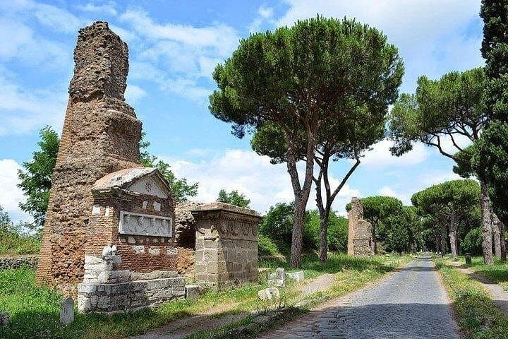 Rome: Private Tour by Chauffeur-Driven Vehicle