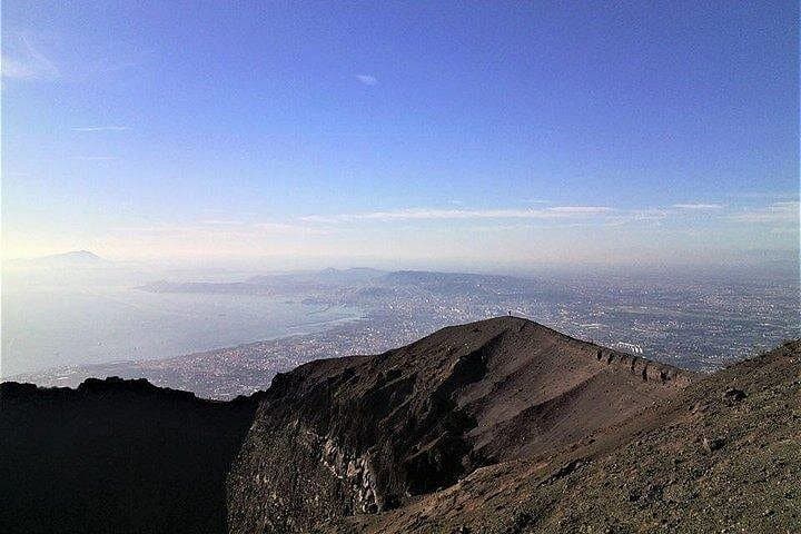 Mt. Vesuvius from Sorrento Coast Tour with Pick-up