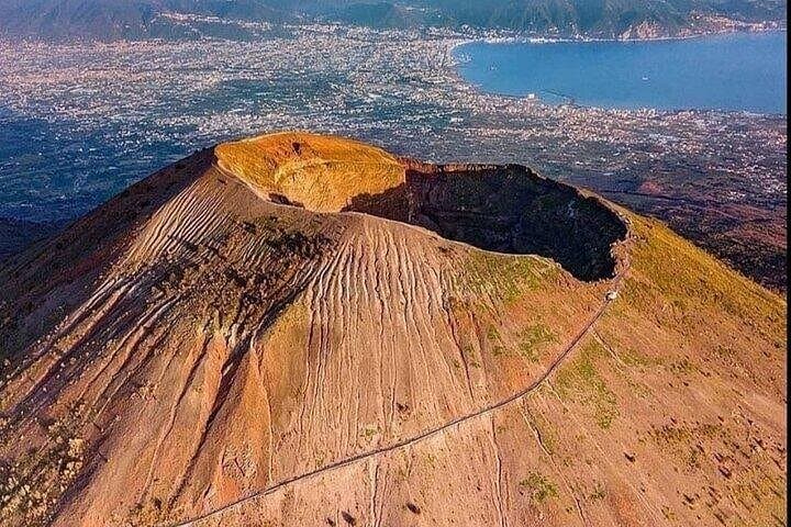 Mt. Vesuvius from Sorrento Coast Tour with Pick-up