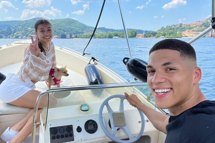 3 Hour Boat Rental Without License 40hp Engine on Lake Como
