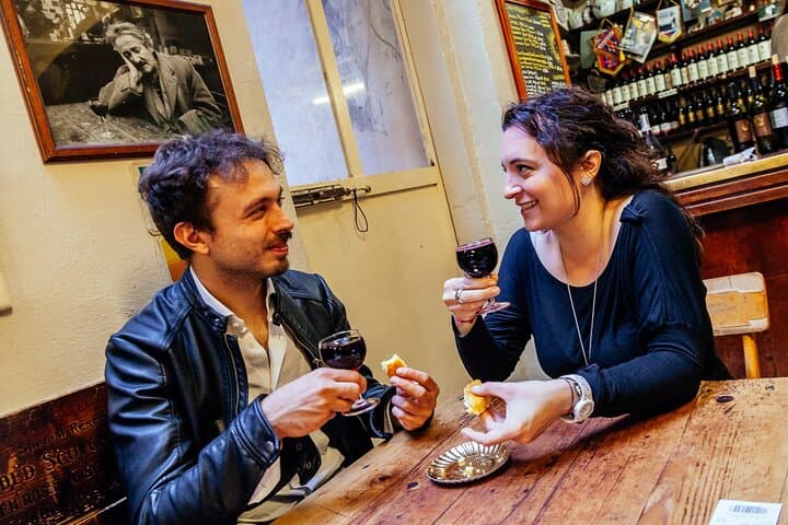 Highlights & Hidden Gems With Locals: Best of Bologna Private Tour