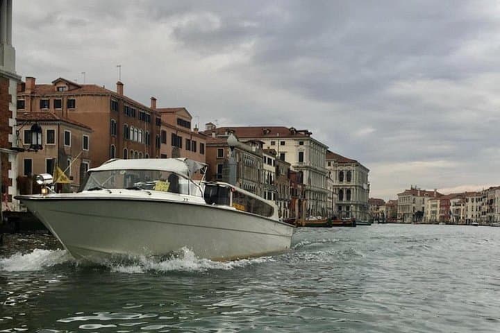 Private Transfer from Venice Cruise terminal to Hotel in Venice