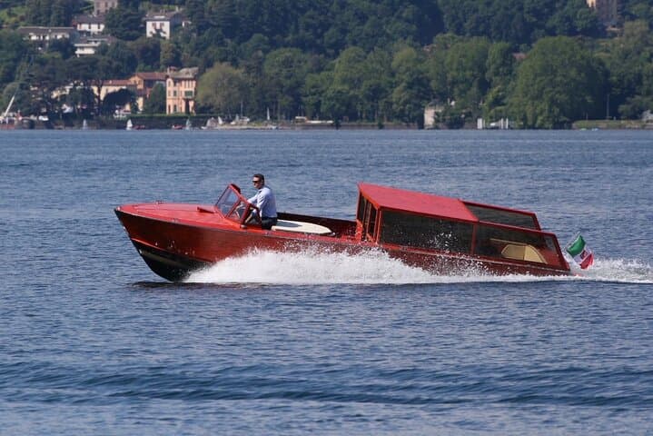 4 Hours Private Wooden Boat Tour stop Bellagio Varenna 6 pax