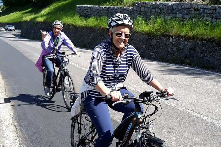 E-Bike Tour from Bellagio plus tasting