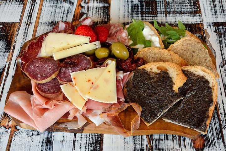 Lucca’s Ultimate Food Tour: Full Tuscan Meal by Do Eat Better
