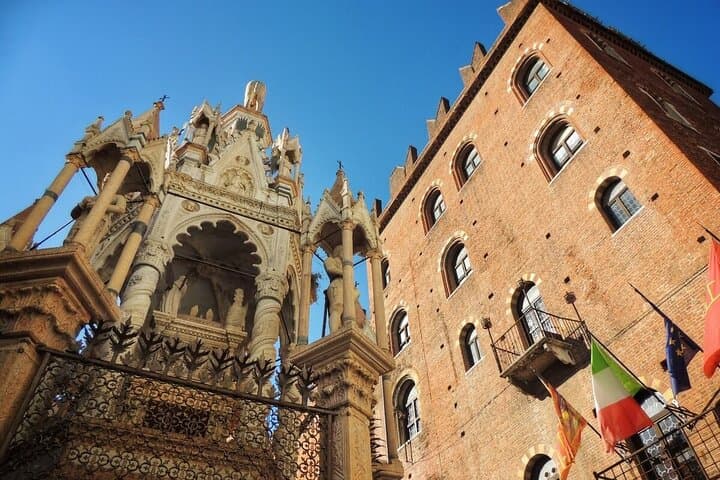 Essential Verona Private Tour including the Arena