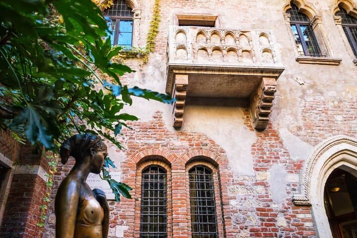 Essential Verona Private Tour including the Arena