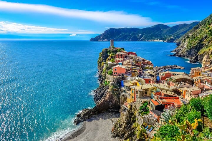 Cinque Terre from Milan Private Tour by Car, Ferry or Train