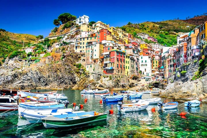 Cinque Terre from Milan Private Tour by Car, Ferry or Train