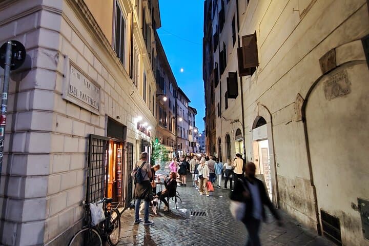 The History of Power in Modern Rome: A Self-Guided Audio Tour