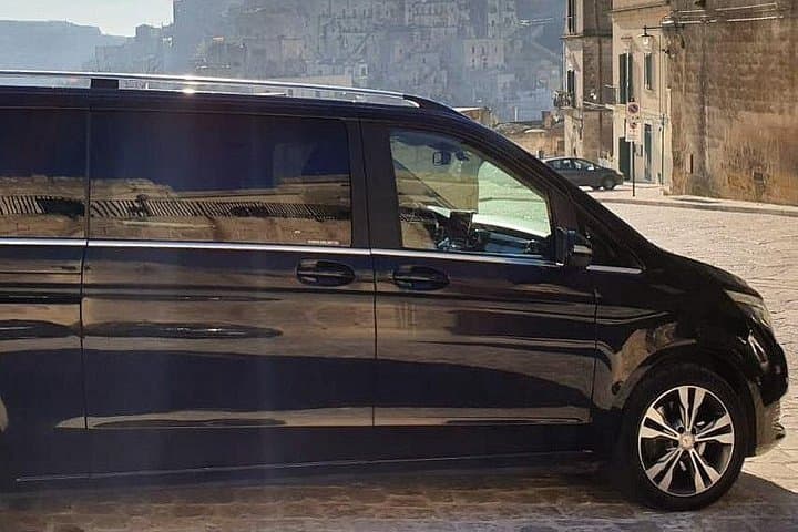 Private Transfer by Minivan from Sorrento to Naples Airport, Train Station, Port