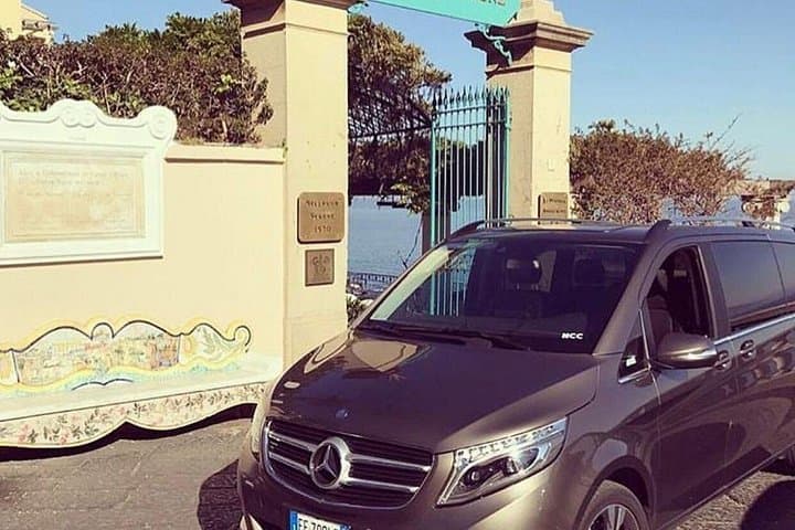 Private Transfer by Minivan from Sorrento to Naples Airport, Train Station, Port