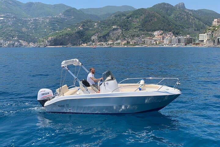 Amalfi Coast 7-hrs Private Boat Rental in Maiori, Minori & Amalfi