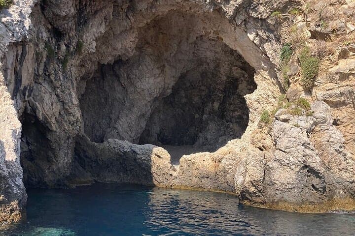 2-Hours Excursion to the Blue Grotto of Taormina in Isola Bella