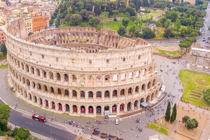 Small-group Colosseum, Forum and Palatine Guided Tour