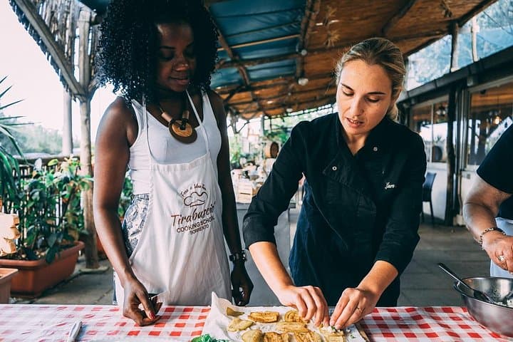 Authentic Pasta Cooking Class in Sorrento with Wine