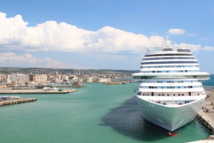 Shared Shuttle Transfer from Rome to Civitavecchia Port